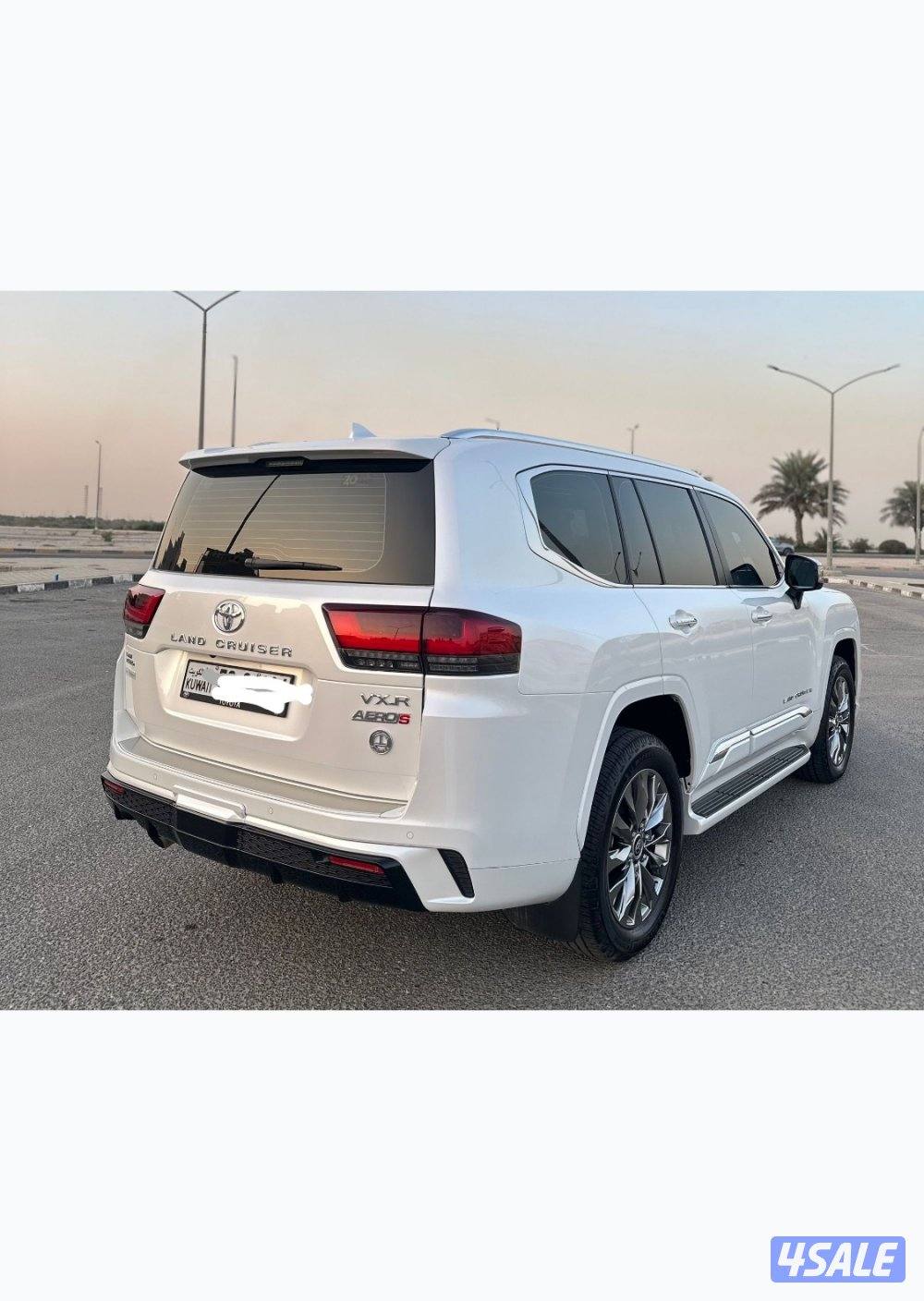 لاندكروزر vxr 2024 فل الفل بحالة المصنع8