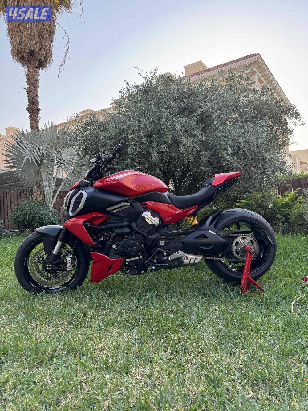 Diavel v4 للبيع2