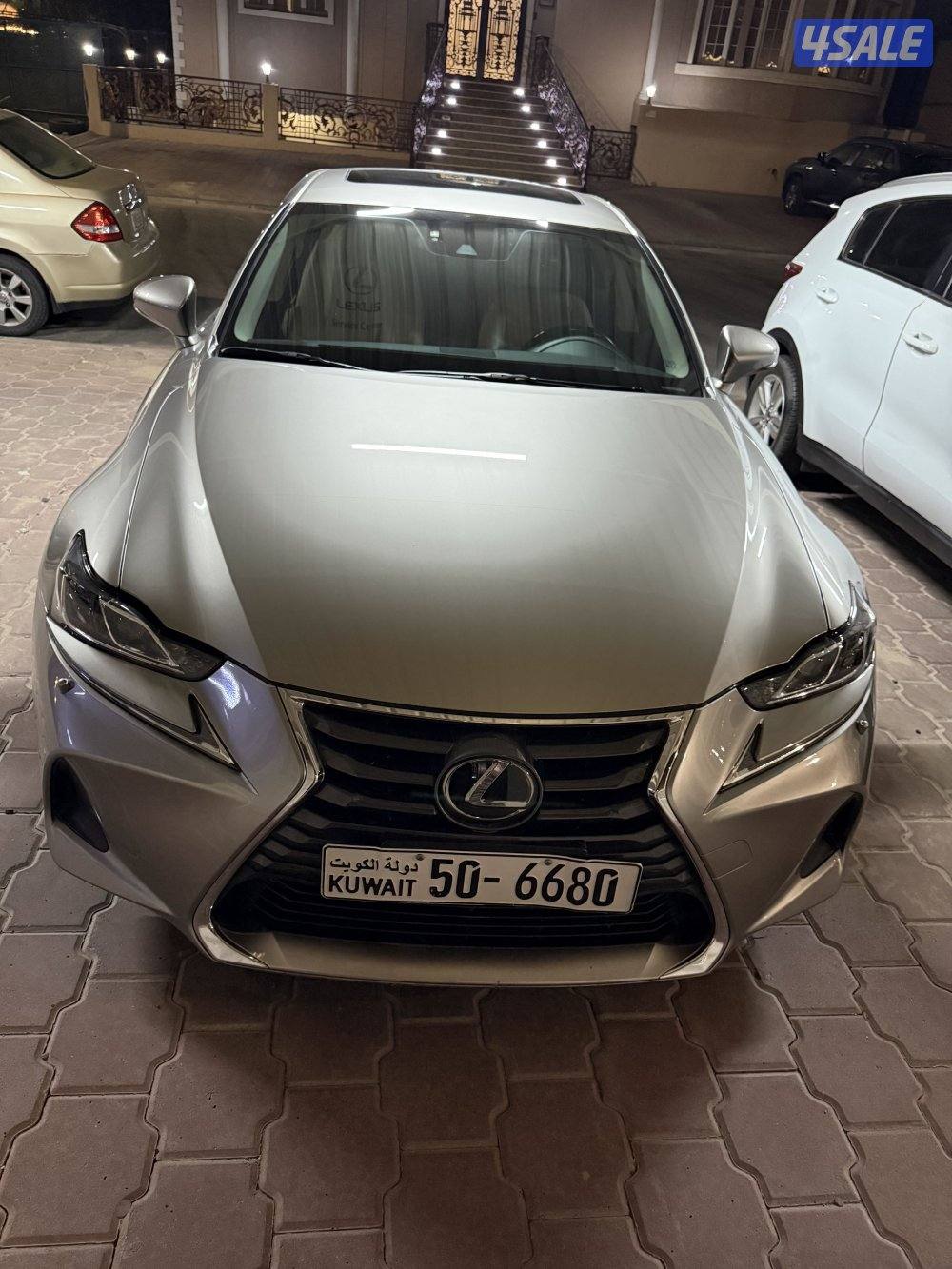 لكزس is300 موديل ٢٠٢٠ شرط الفحص7