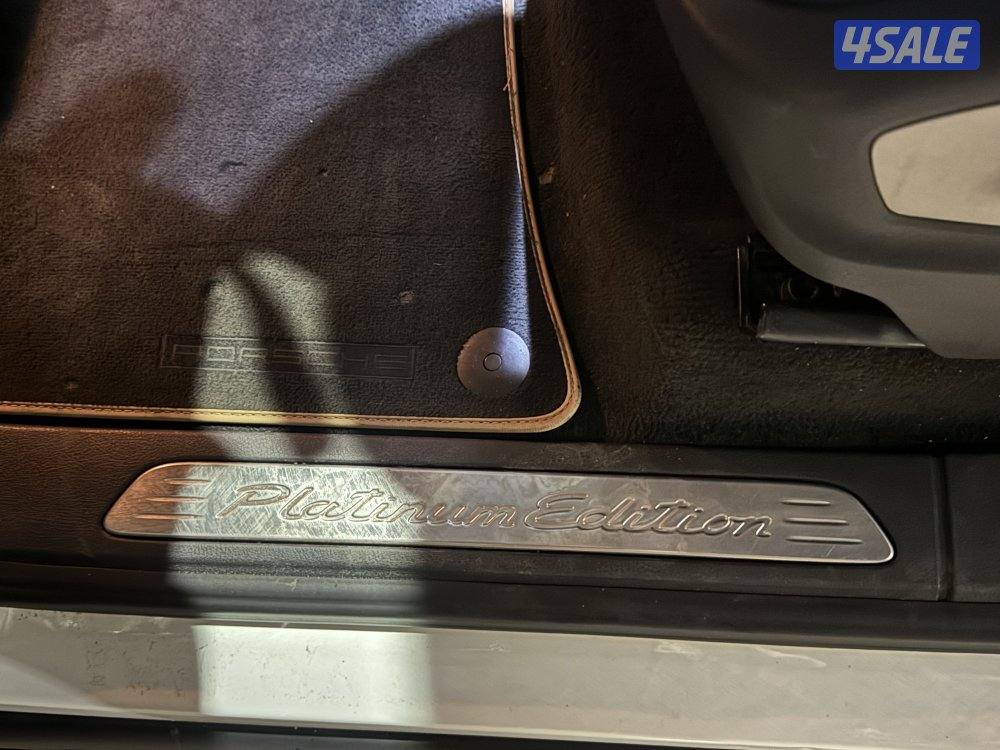 بحاله ممتازه جدا V68