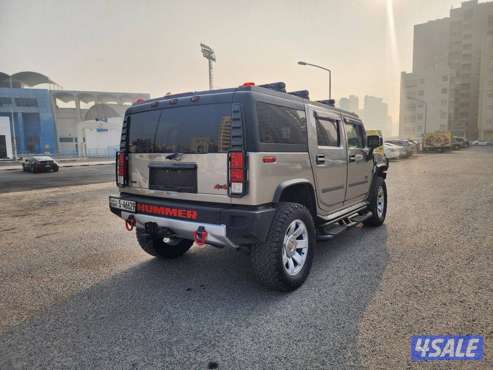 2004 Hummer H23