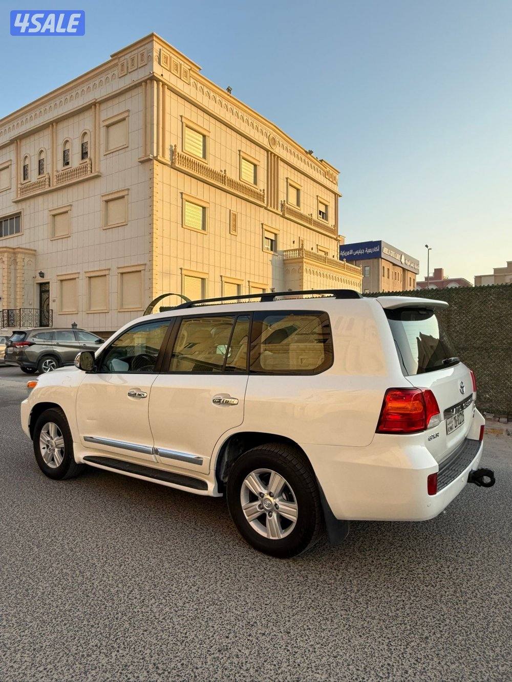 لاند كروزر 2013 شرط الفحص بالكامل2