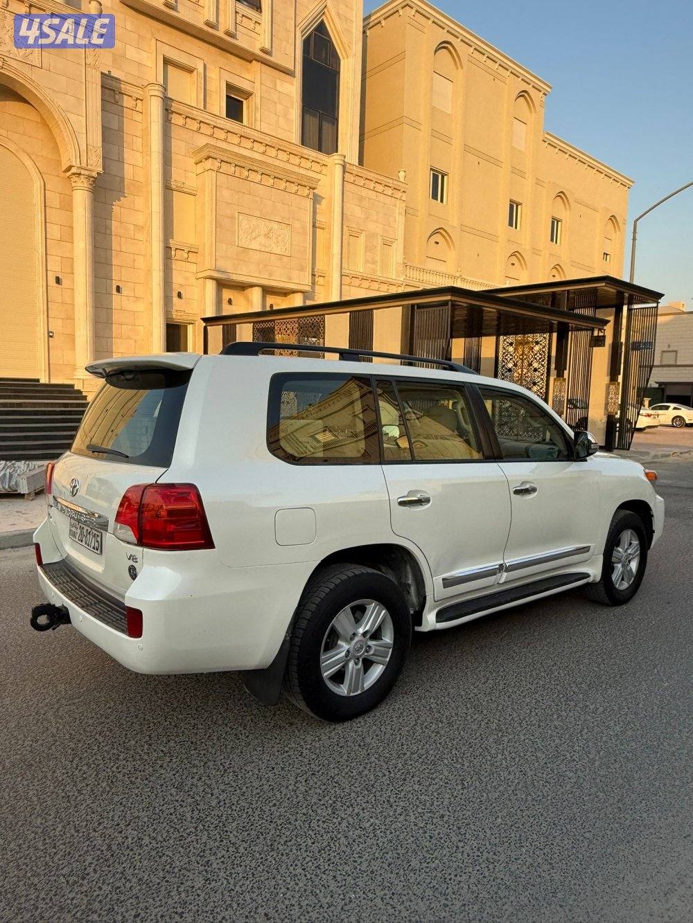 لاند كروزر 2013 شرط الفحص بالكامل3