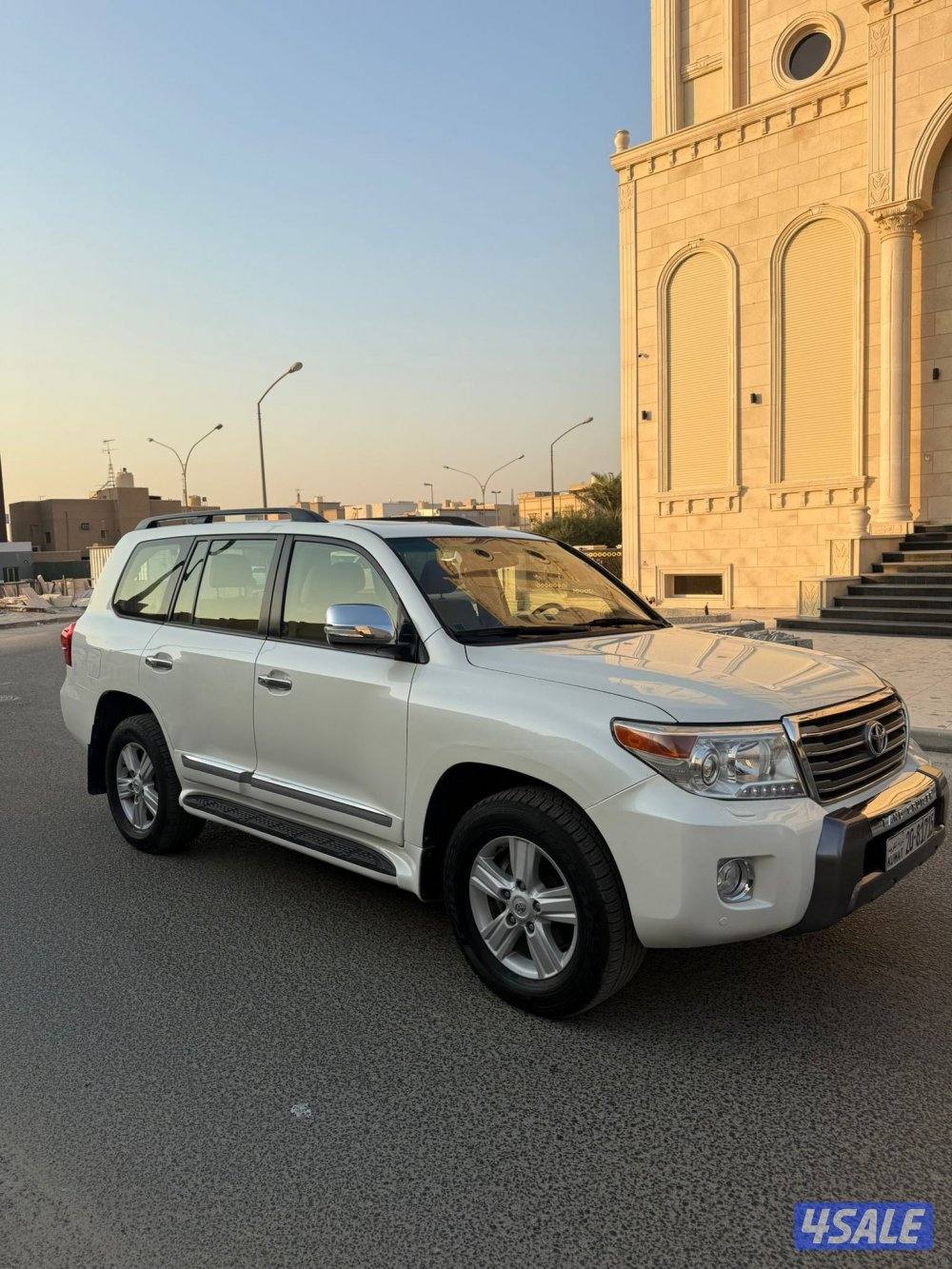 لاند كروزر 2013 شرط الفحص بالكامل5