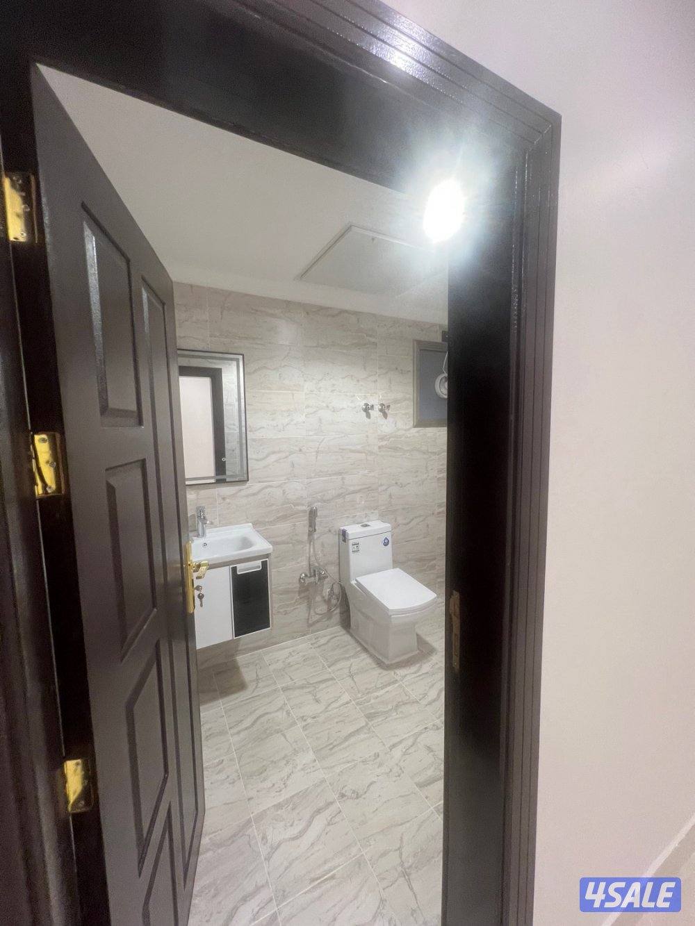 للايجار شقه في ام الهيمان قطعه9 وشقه في صباح الاحمد3