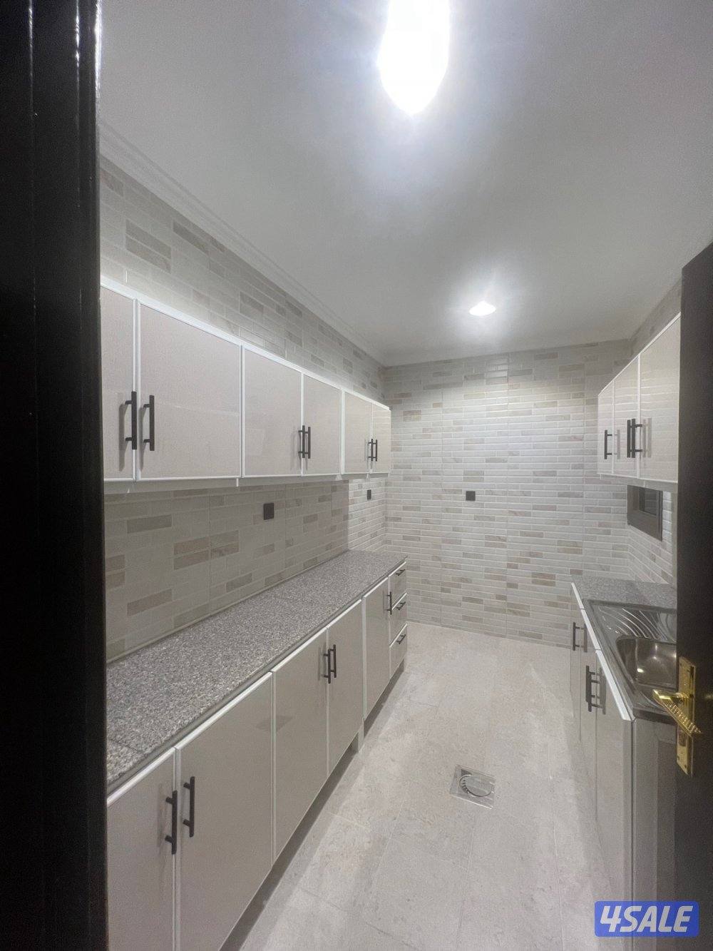 للايجار شقه في ام الهيمان قطعه9 وشقه في صباح الاحمد5