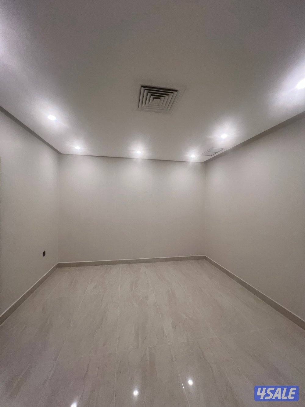 للايجار شقه في ام الهيمان قطعه9 وشقه في صباح الاحمد4