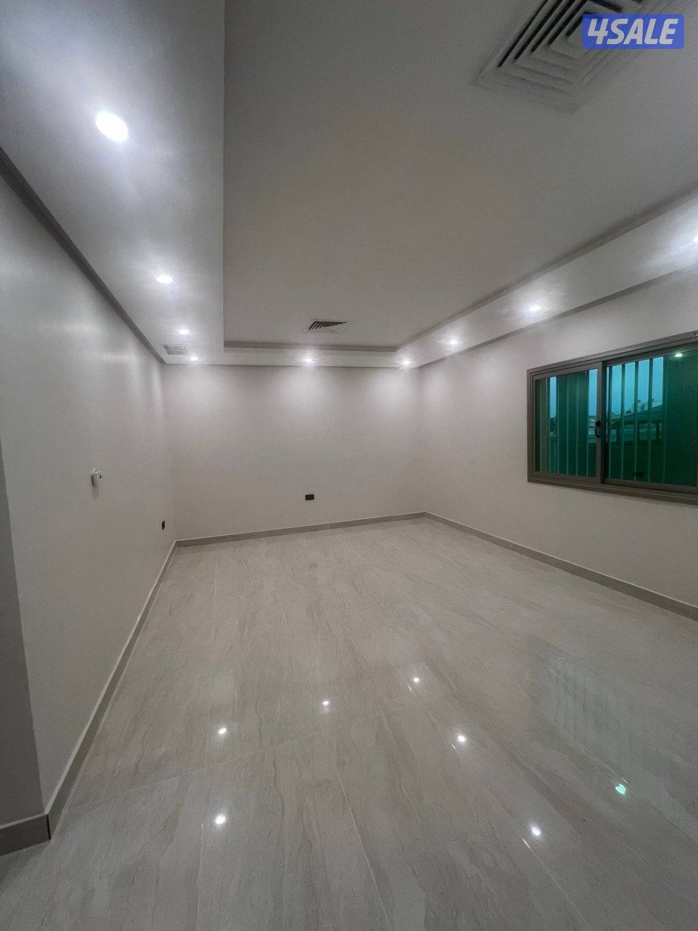 للايجار شقه في ام الهيمان قطعه9 وشقه في صباح الاحمد7