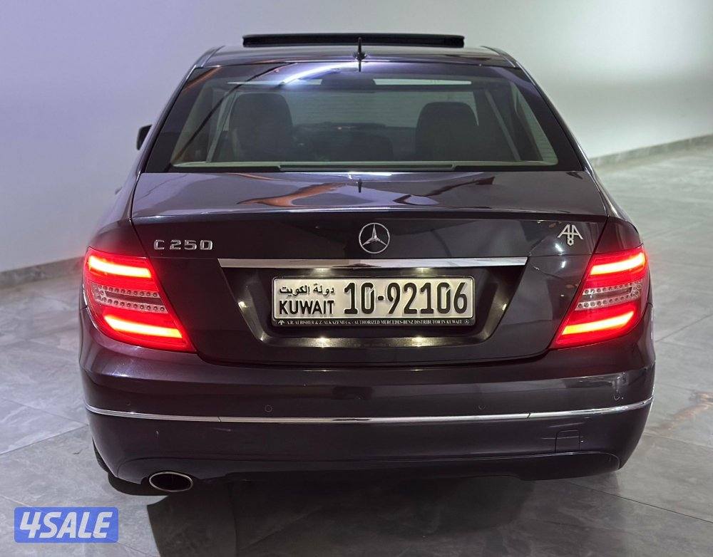 مرسيدس C250 موديل 2012 كامل المواصفات بحال الوكاله بالكامل بيعه سريعه4