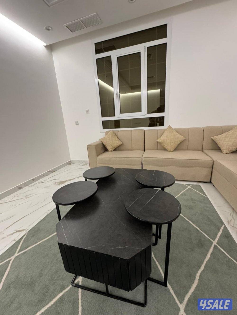 جلسة شبه جديده2