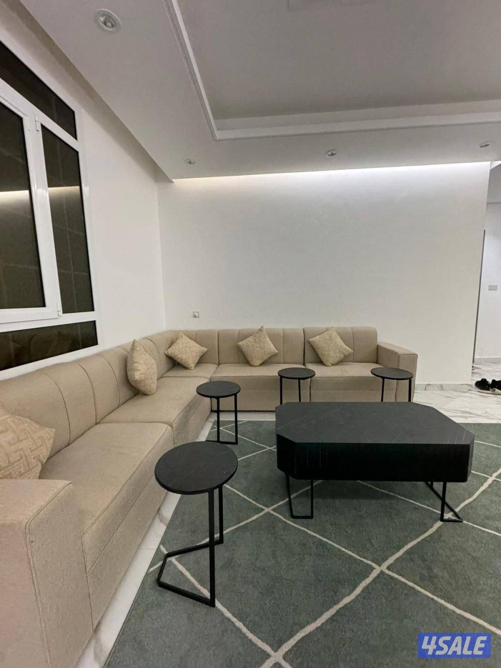 جلسة شبه جديده3