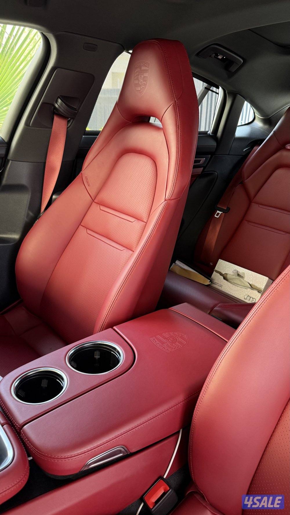 بورش باناميرا 20238