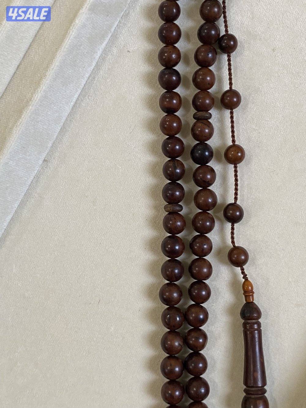 للبيع ثلاث مسابيح بأسعار جميلة وخامات جميلة0