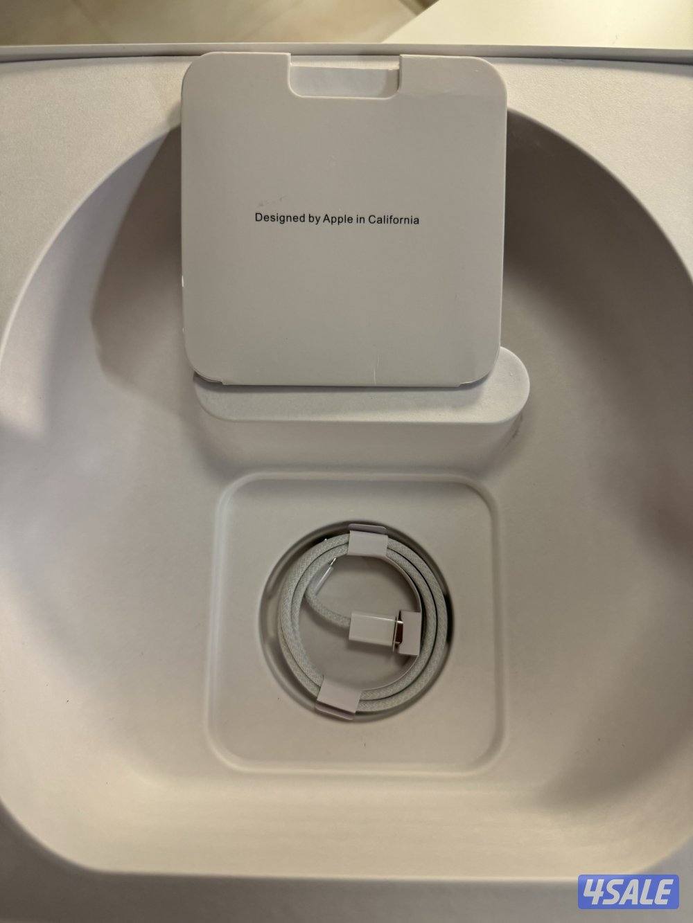 سماعه ابل الماكس الاصدار اليديد السماعه يديده مو مسعمله ولا مره3