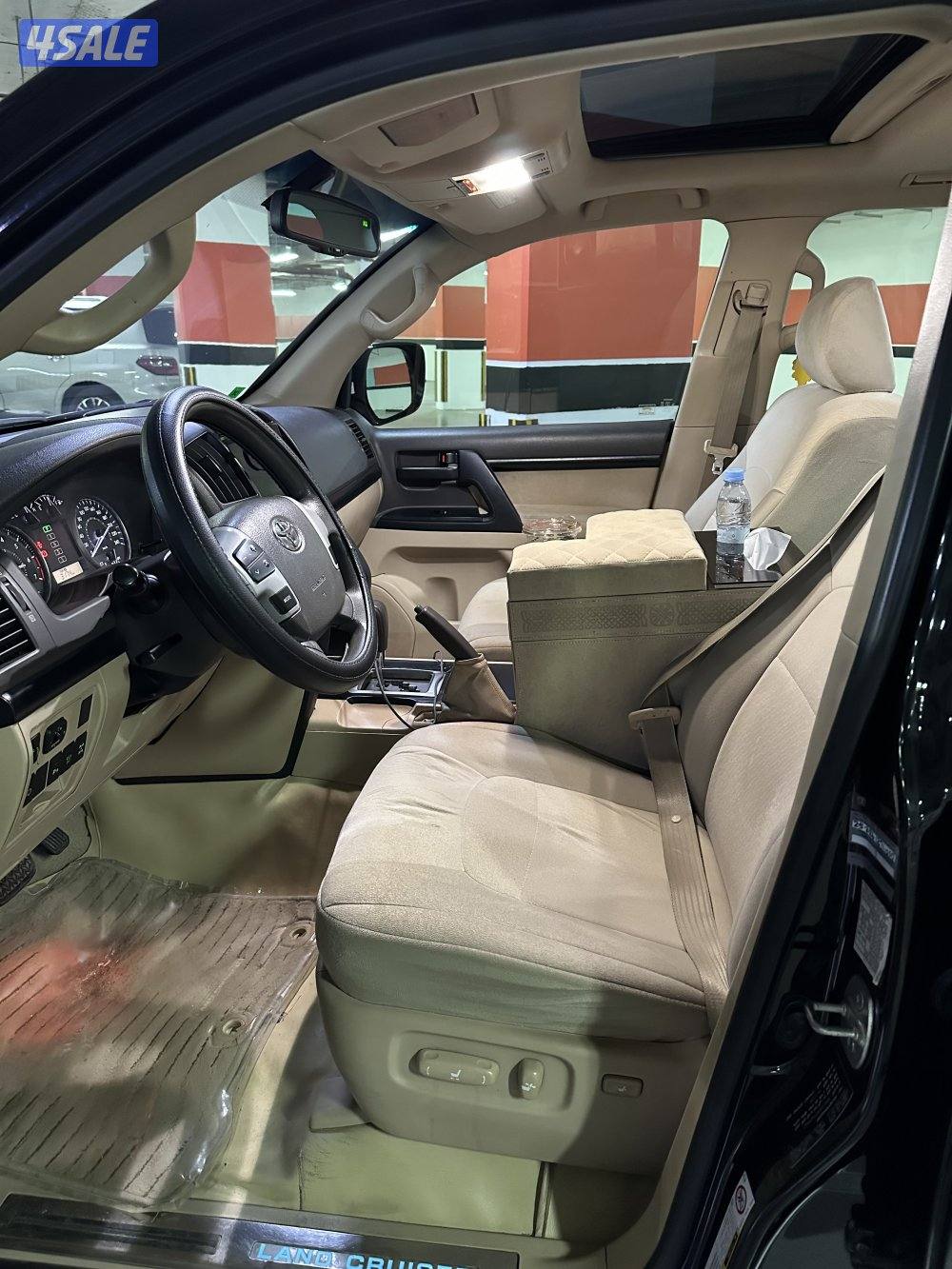 للبيع لاند كروزر جي اكس آر 2012 / V83