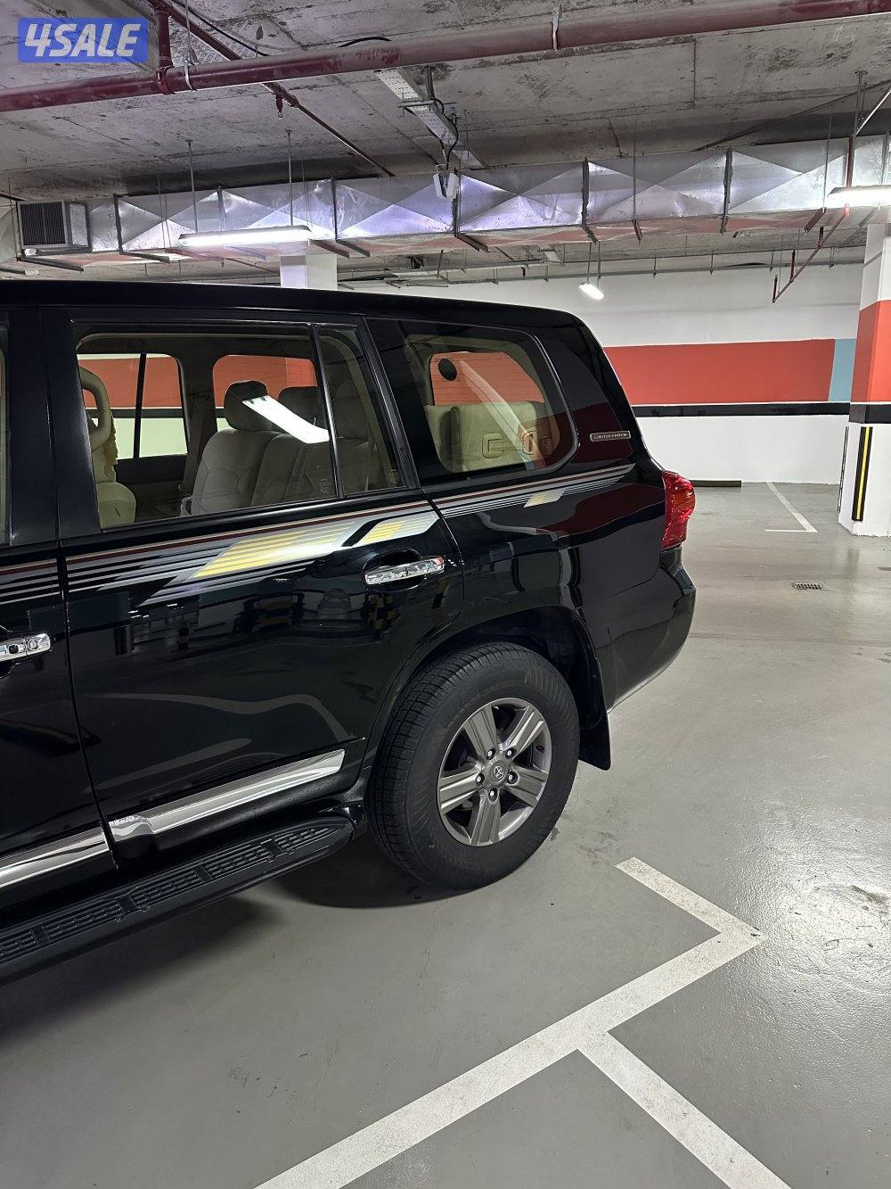 للبيع لاند كروزر جي اكس آر 2012 / V86