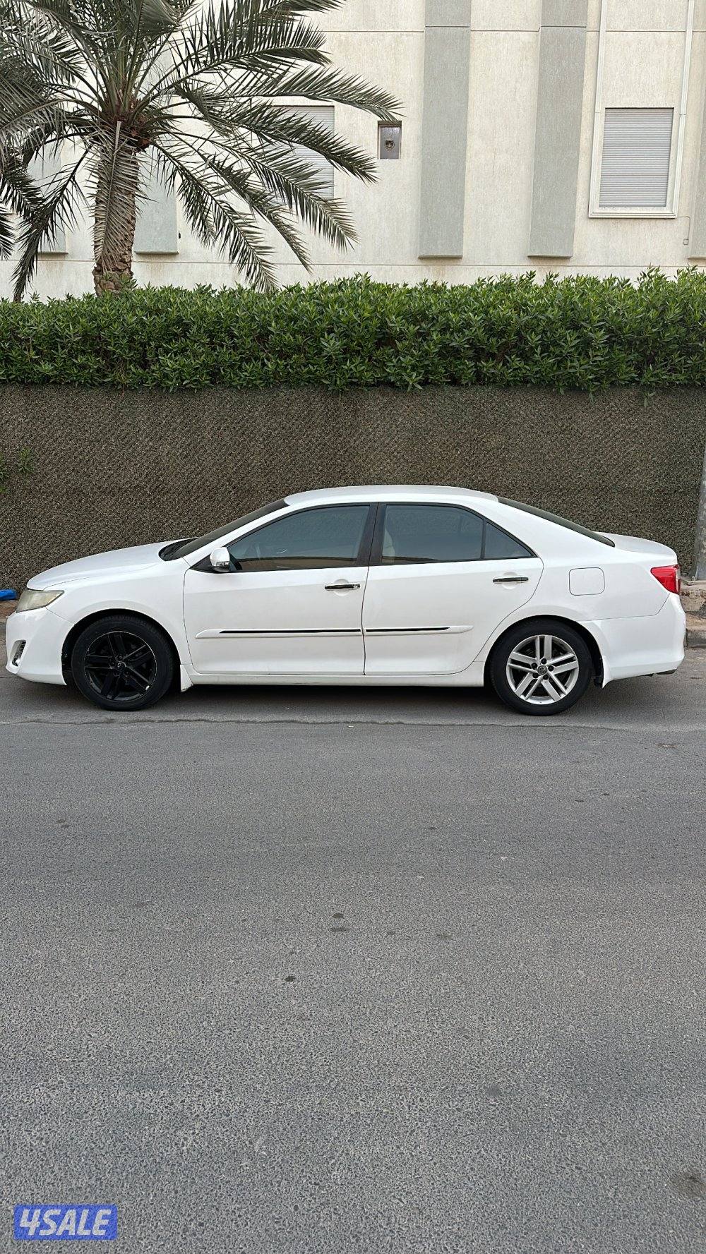 للبيع كامري جي ال اكس ٢٠١٥2