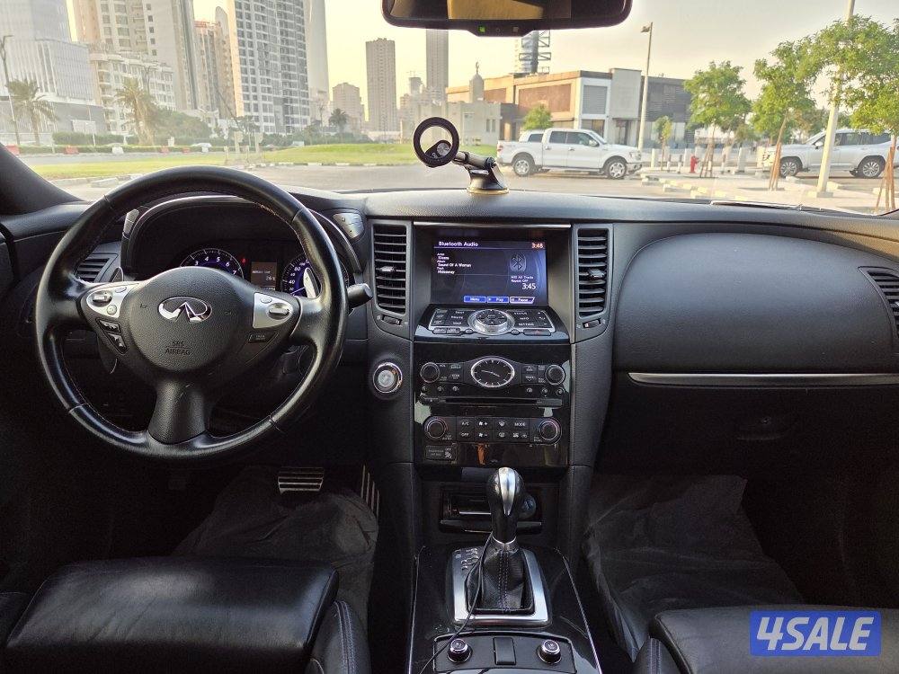 Infiniti QX70S 2015 - Great Condition3