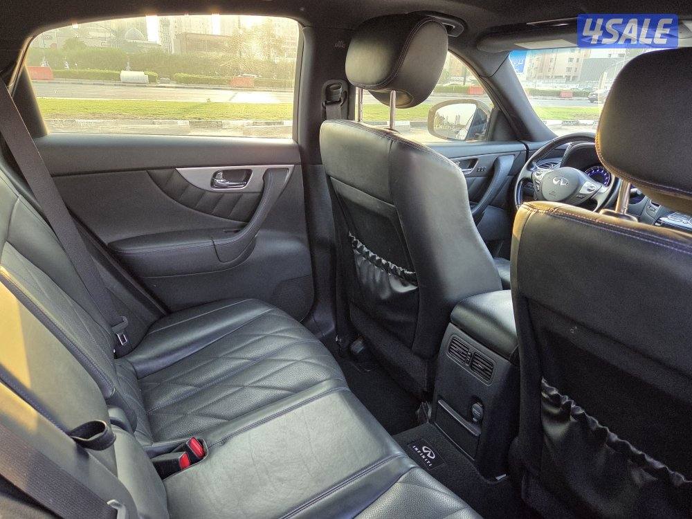 Infiniti QX70S 2015 - Great Condition11