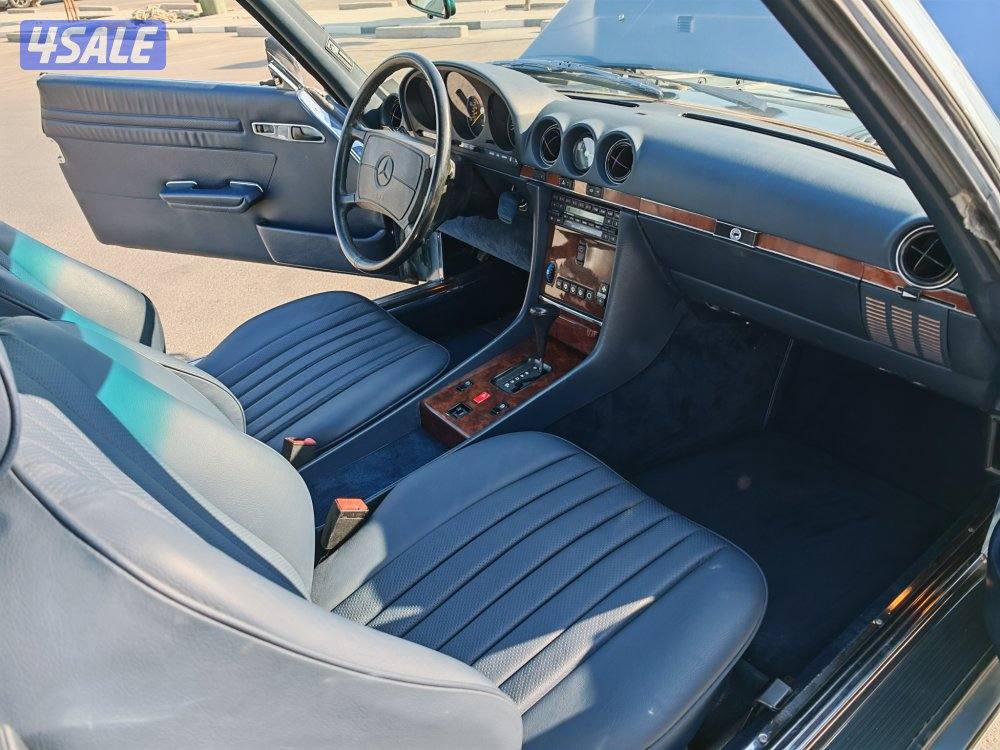 Rare Mercedes 560 SL4