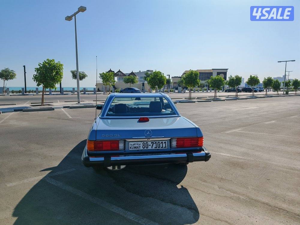 Rare Mercedes 560 SL10