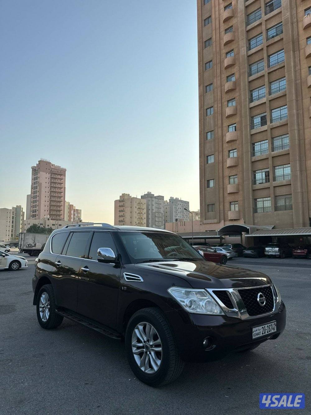 للبيع نيسان باترول  LE400 موديل 2012 عداد 299 شرط الفحص قير و ماكينه1