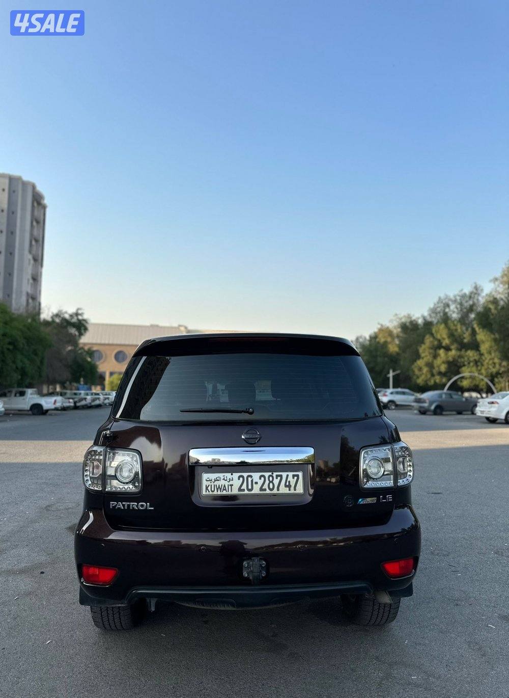 للبيع نيسان باترول  LE400 موديل 2012 عداد 299 شرط الفحص قير و ماكينه3