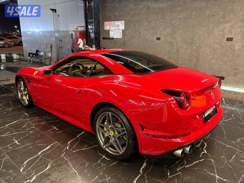 فيراري كاليفورنيا T5