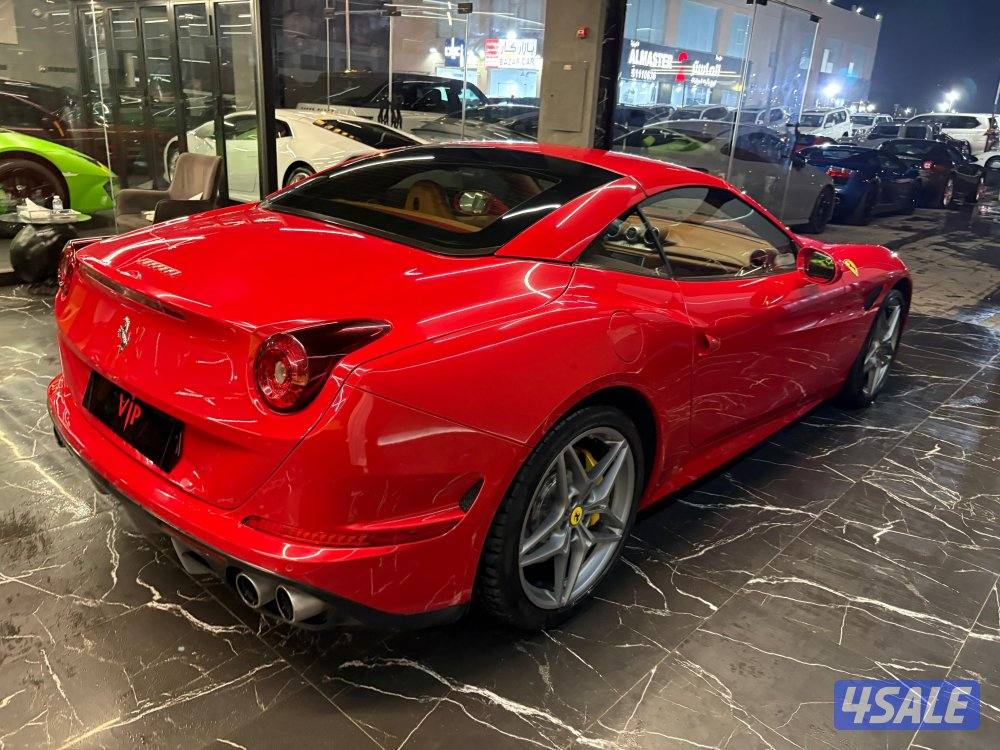 فيراري كاليفورنيا T7