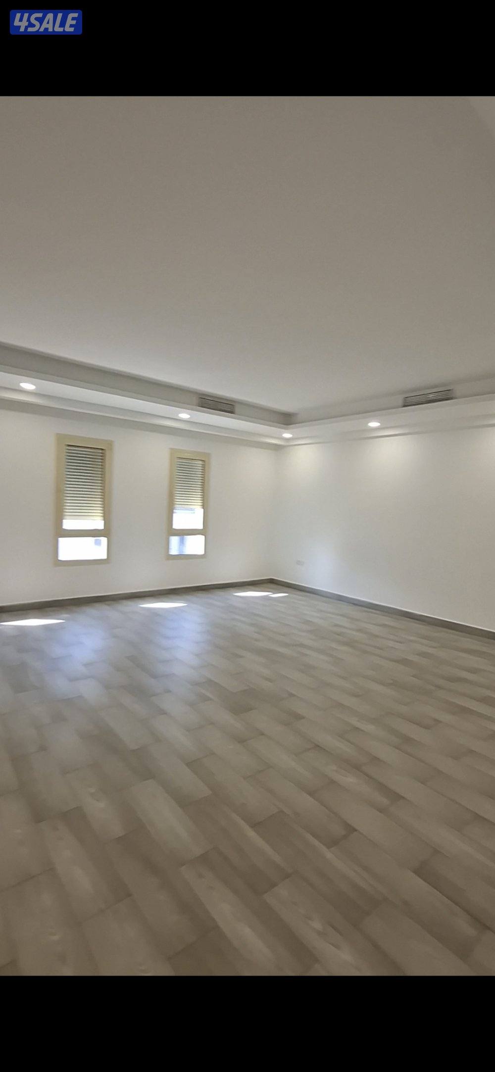 دور ثاني للايجار بالمسايل ٤ غرفه كلهم ماستر وصالتين0