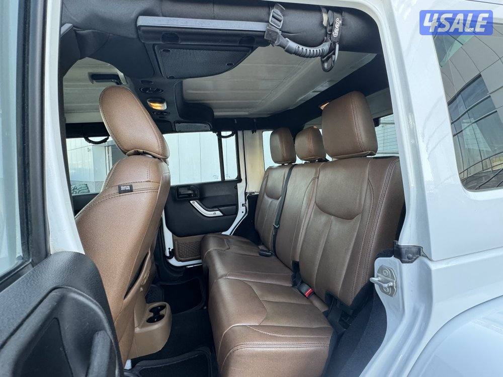 للبيع جيب رانجلر صحارا موديل 20178