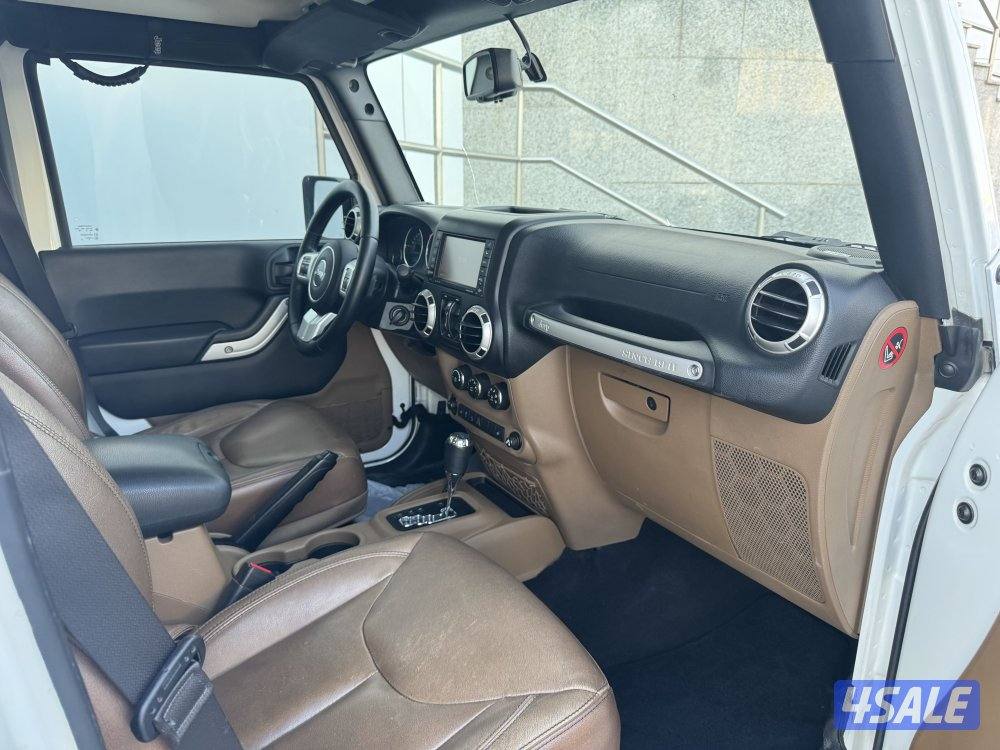 للبيع جيب رانجلر صحارا موديل 201710