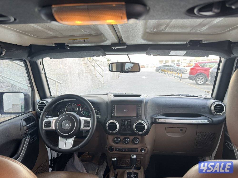 للبيع جيب رانجلر صحارا موديل 201711