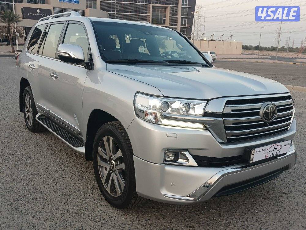 لاند كروزر VX.S  موديل 2017 صبغ الوكالة1