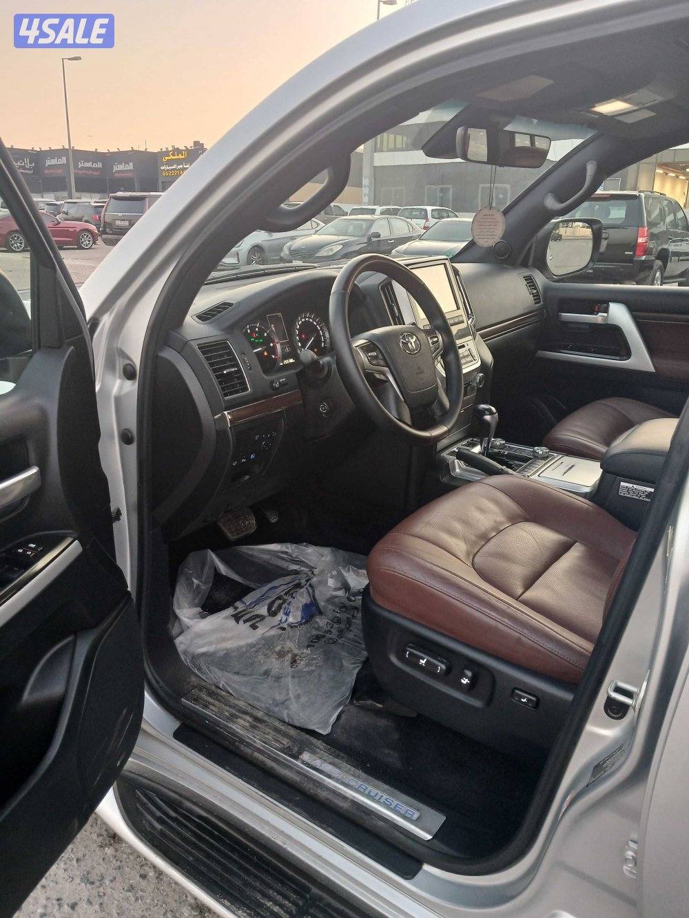 لاند كروزر VX.S  موديل 2017 صبغ الوكالة8