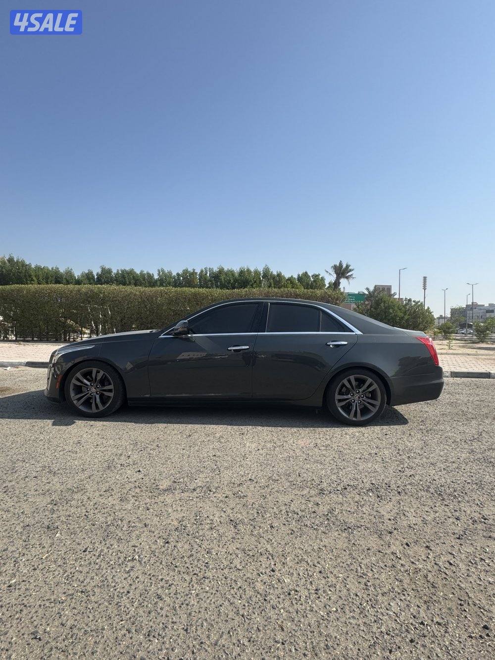 للبيع كاديلاك CTS موديل 2014 ماشي 99 ألف 6 سلندر تيربو3