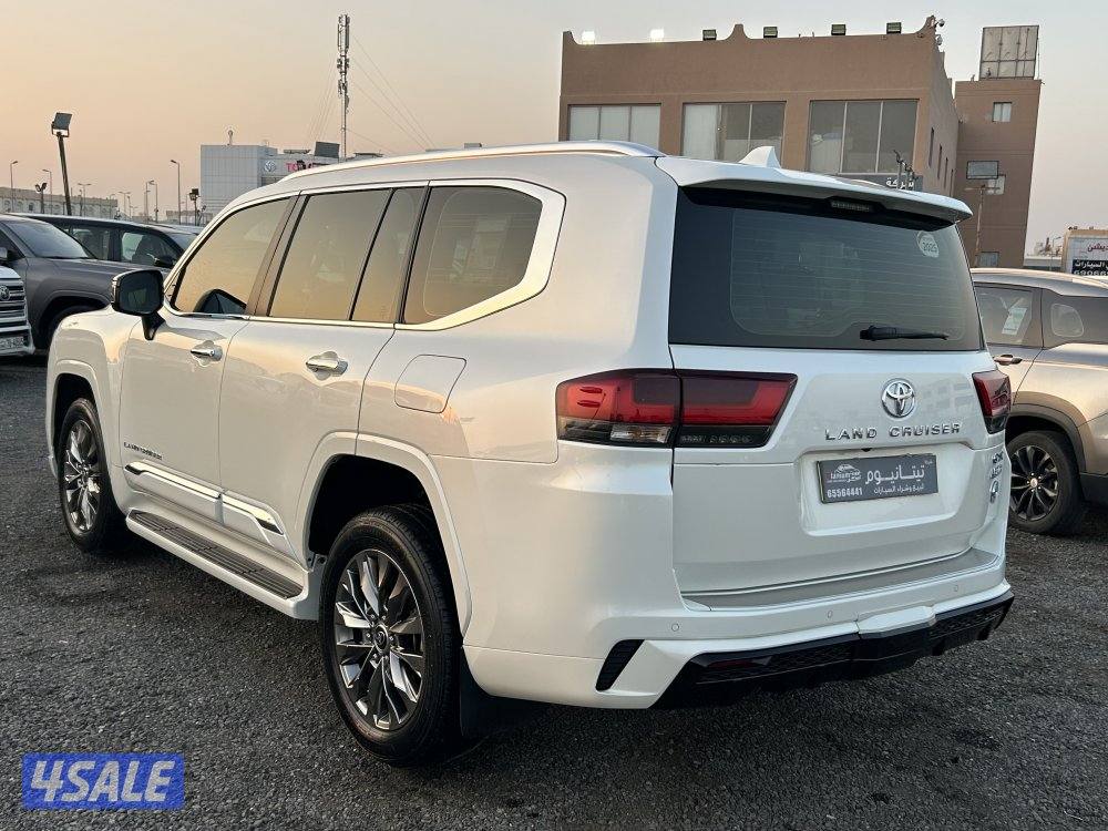 للبيع لاند كروزر GXR 20235
