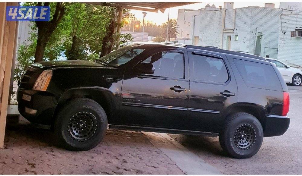 اسكاليد بلاتينيوم 2013  بحالة ممتازة2