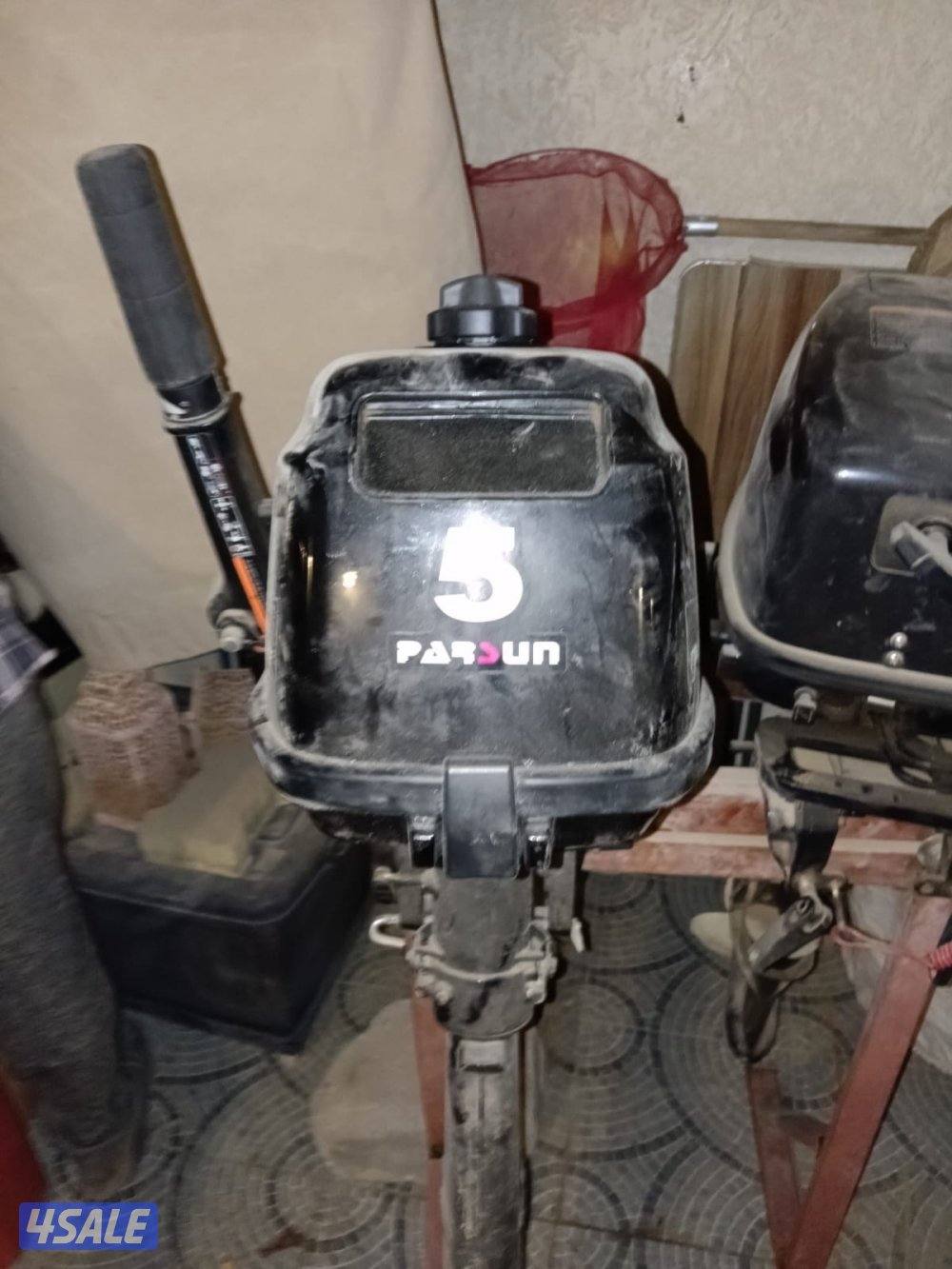 للبيع عدد2 مكينة 8 حصان و5 حصان صناعة صينية الوكيل الروضان بحاله جيدة0