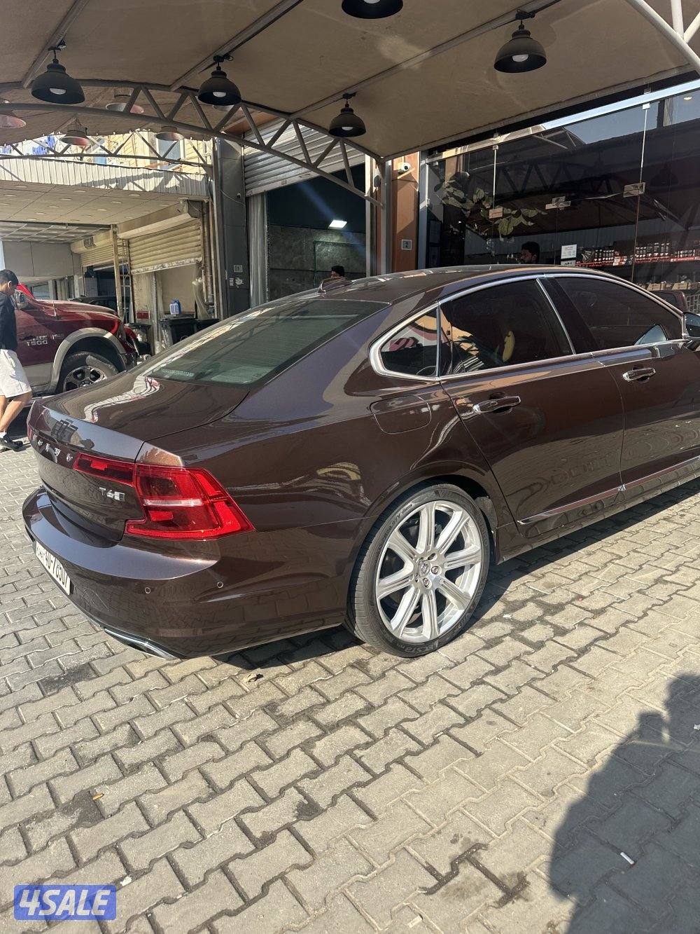 للبيع فولفو s90 موديل ٢٠١٧ ماشي ٥٨.٠٠٠ كم بحالة ممتازه2