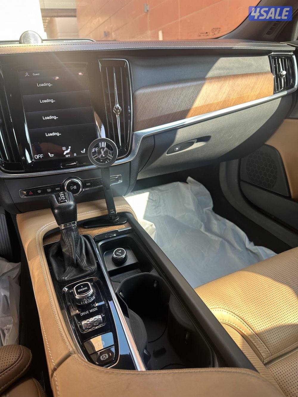 للبيع فولفو s90 موديل ٢٠١٧ ماشي ٥٨.٠٠٠ كم بحالة ممتازه7