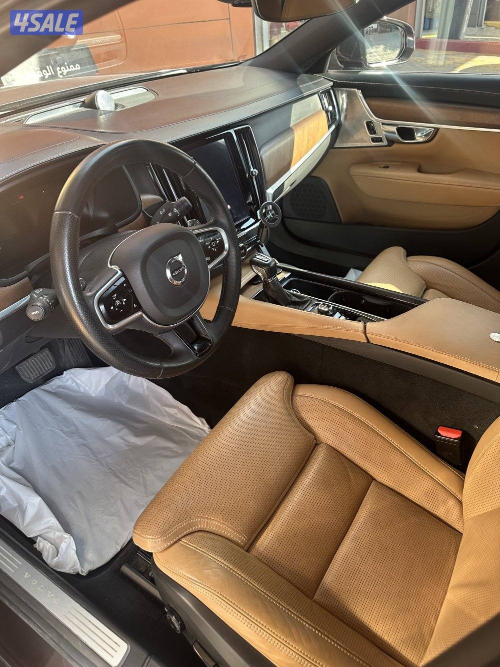 للبيع فولفو s90 موديل ٢٠١٧ ماشي ٥٨.٠٠٠ كم بحالة ممتازه8