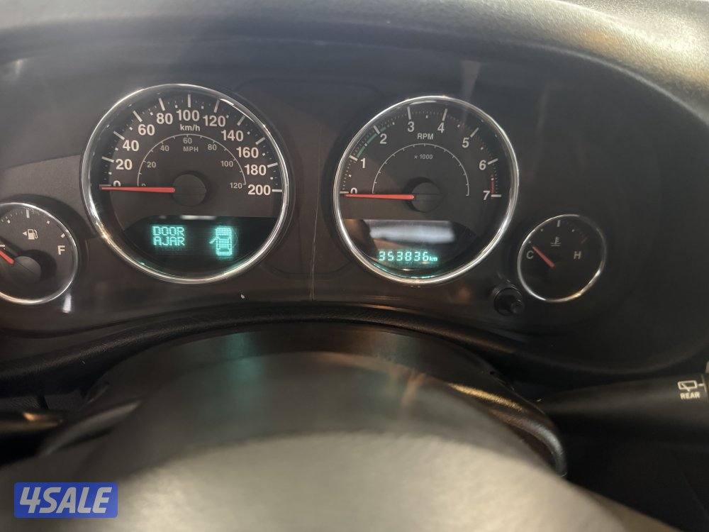 جيب رانجلر سبورة موديل ٢٠١٥ ماشي ٣٥٠ الف3