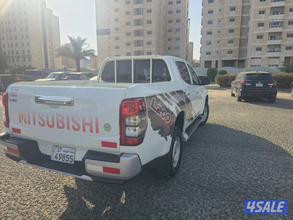 Mitsubishi L200 pick-up 2020 model double gear 4x4 ( 58,000 km )6