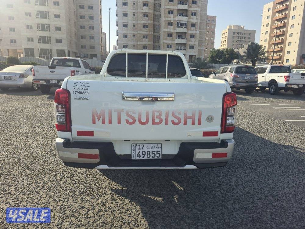 Mitsubishi L200 pick-up 2020 model double gear 4x4 ( 58,000 km )7