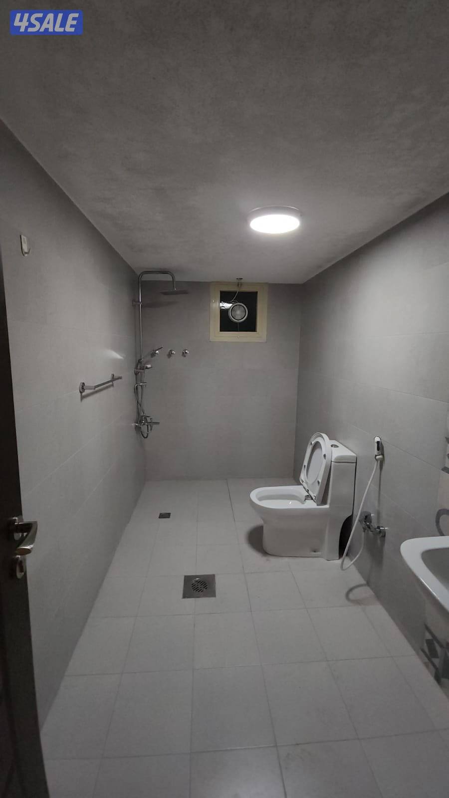 للإيجار شقة كبيرة حطين & شقق رميثية فنيطيس بيت صباح السالم القصور2