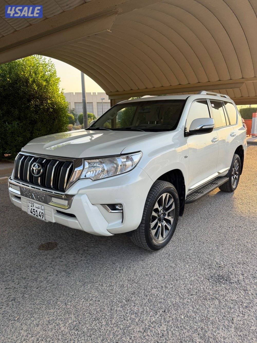 برادو TXL الساير 2022 بحاله الوكاله عداد 147 الف0