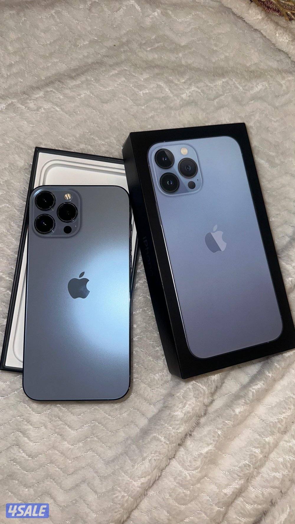 للبيع آيفون ١٣ برو ماكس اللون الأزرق شبه جديد مافي شي 256gb0