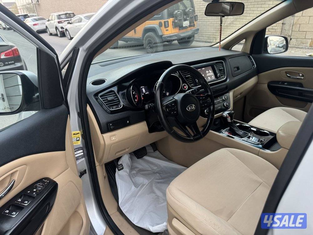 للبيع كيا كرنفال موديل 2019 بحالة الوكاله6