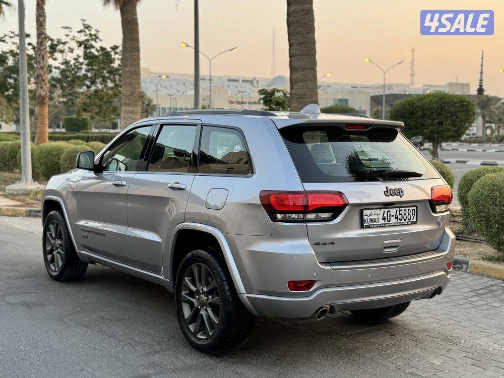 جراند شروكي V6 موديل 2016 كامل المواصفات صبغ الوكاله4